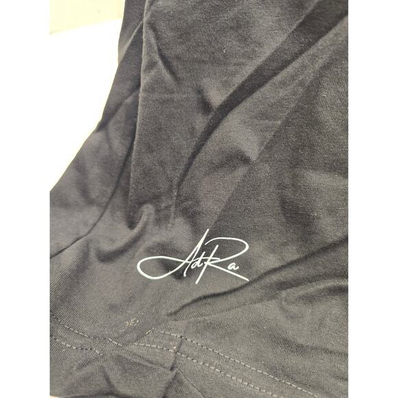 Artist-Signed Black Cotton Graphic T-Shirt Medium “Bust Sculpture” Print - Picture 3 of 5